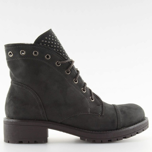 Work Style Boots With Glam! - Picture 3 of 11